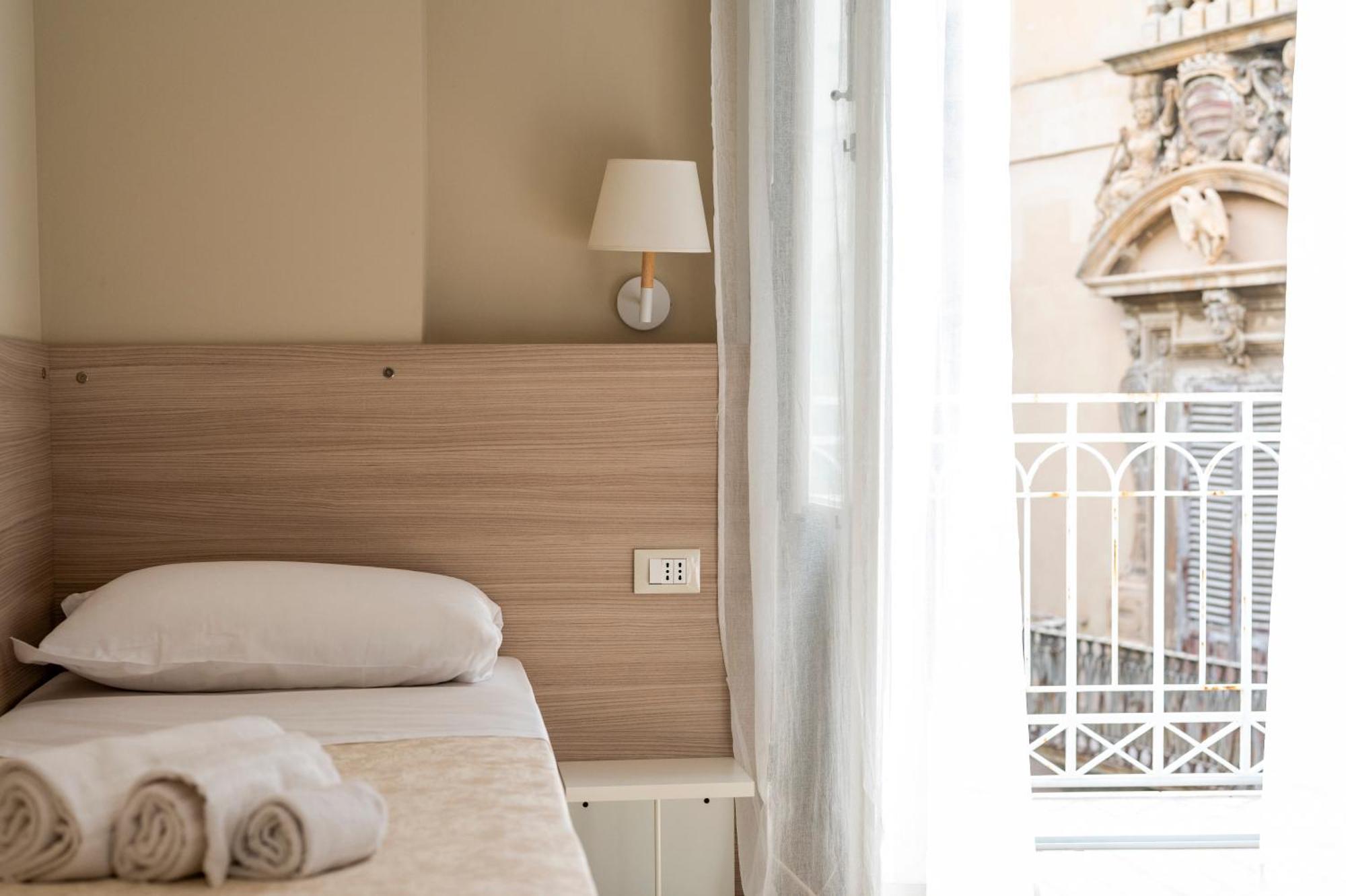 Le Mura - Charme Rooms Trapani Ruang foto