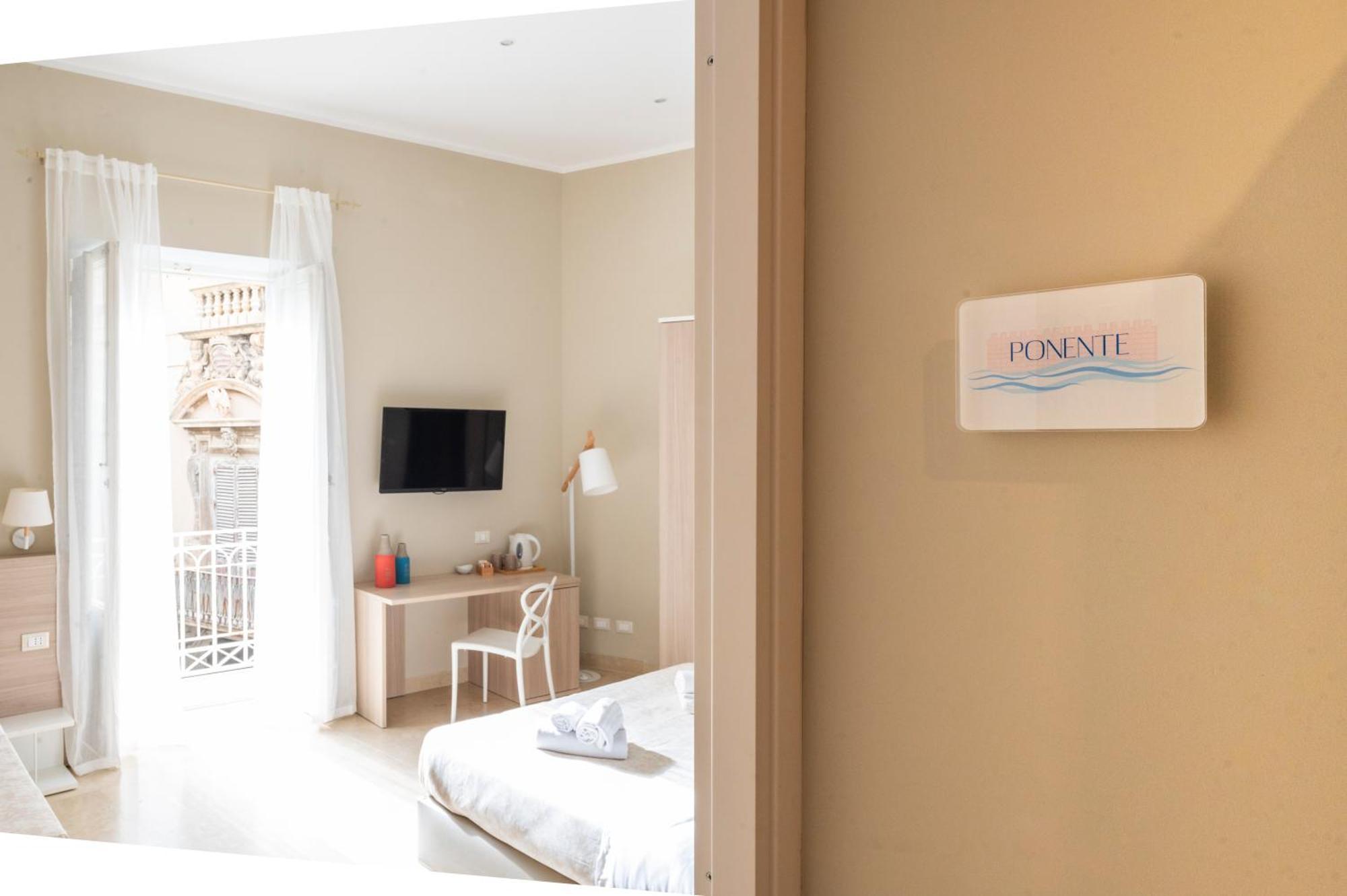 Le Mura - Charme Rooms Trapani Ruang foto
